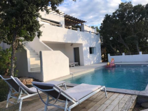 Villa Taru Pinarello